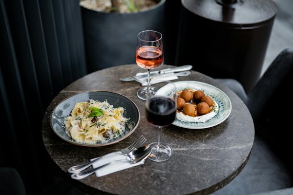 Comment les restaurants choisissent-ils leurs promotions?